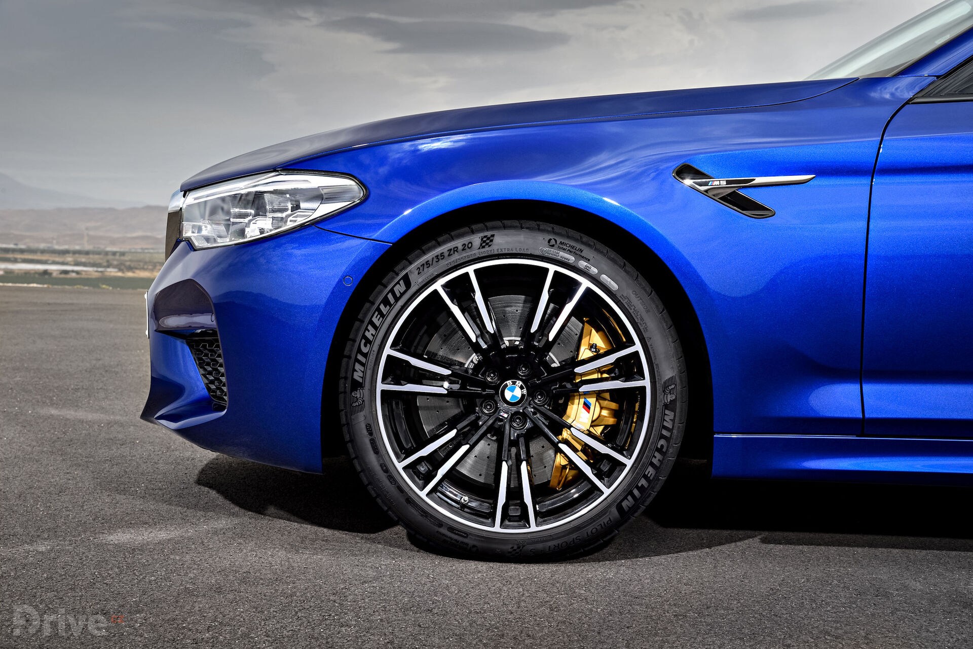 BMW M5 (2017)