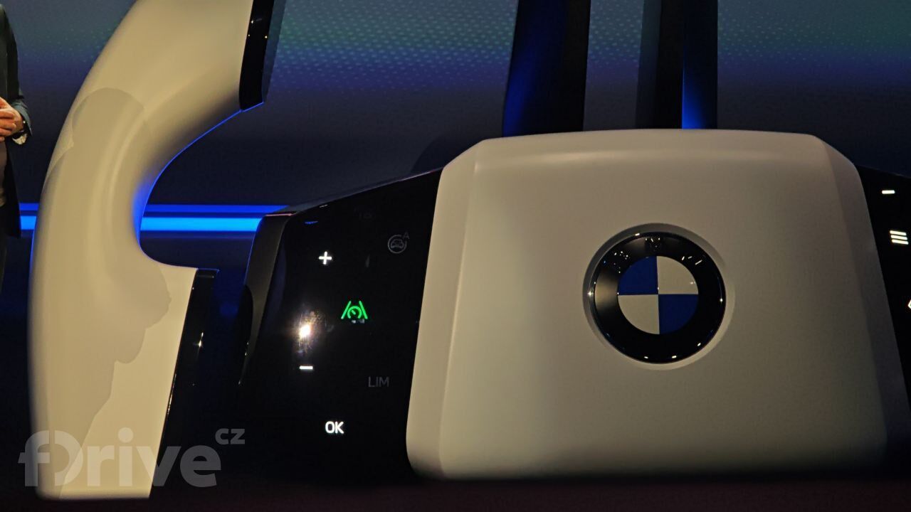 BMW Panoramic iDrive