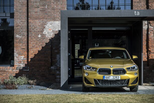 BMW X2