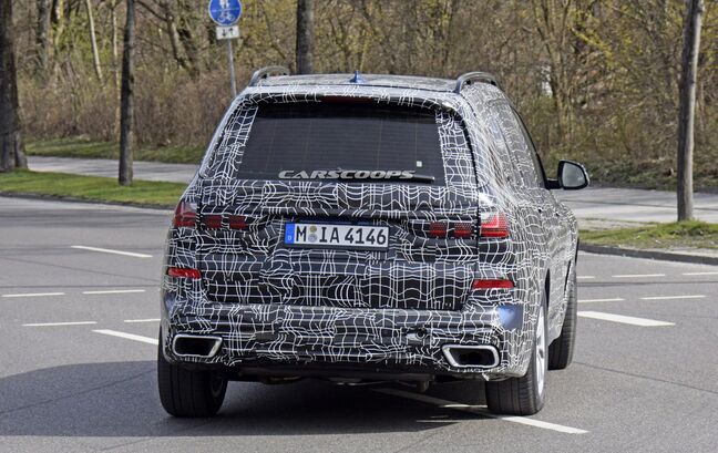 BMW X7