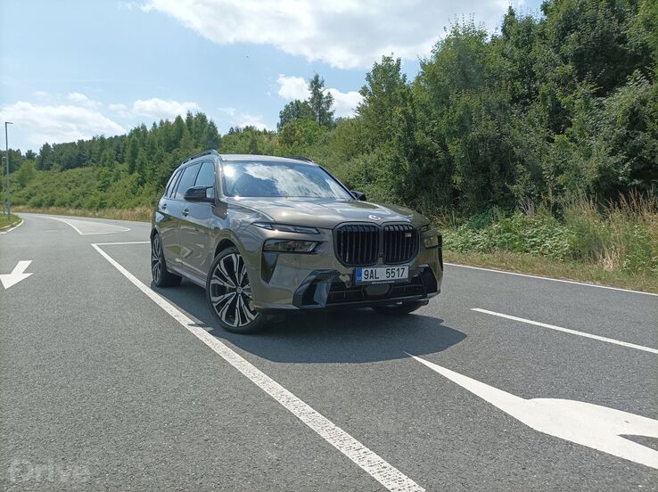 BMW X7 M60i xDrive (2023)