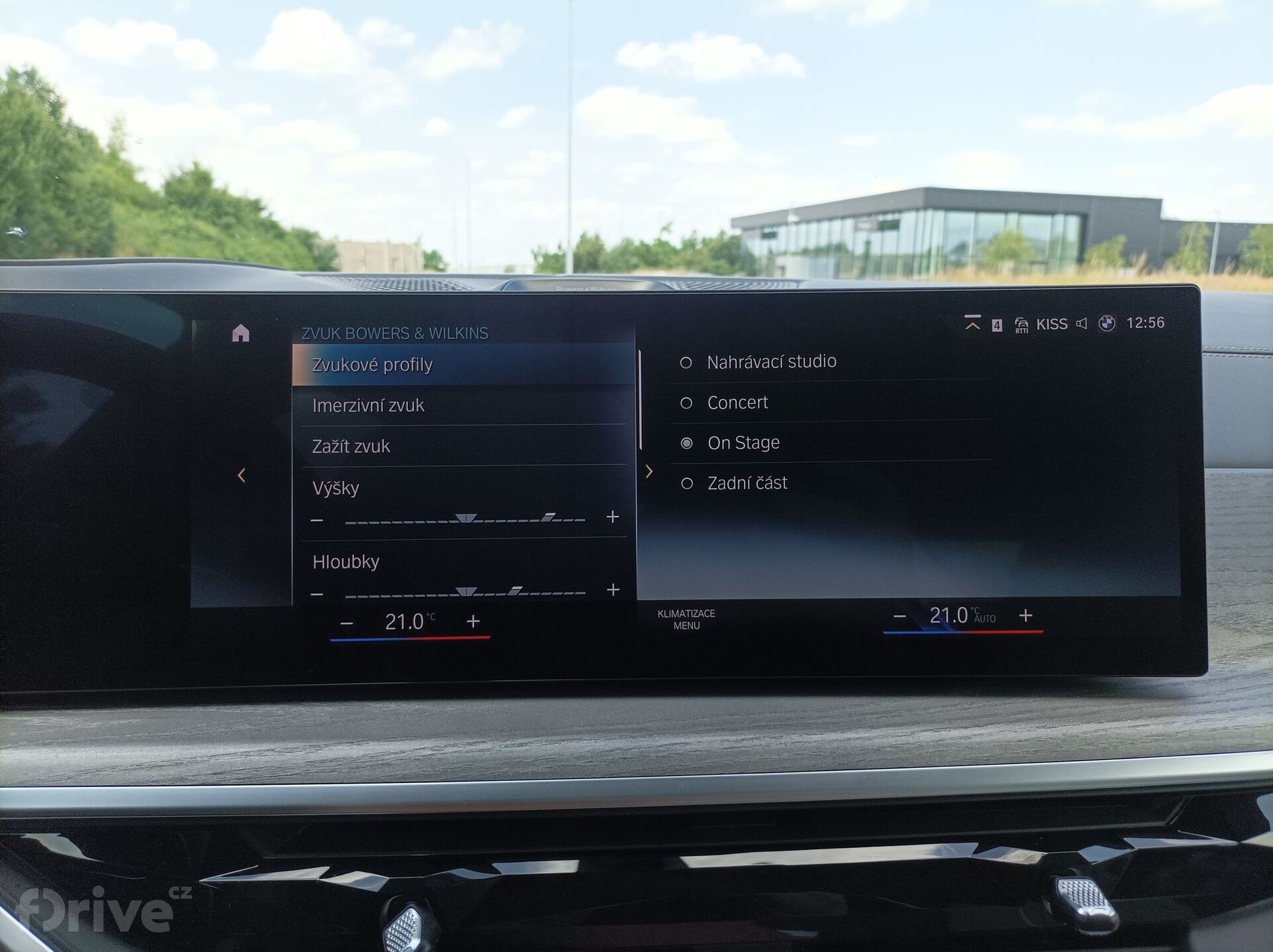 BMW X7 M60i xDrive (2023)