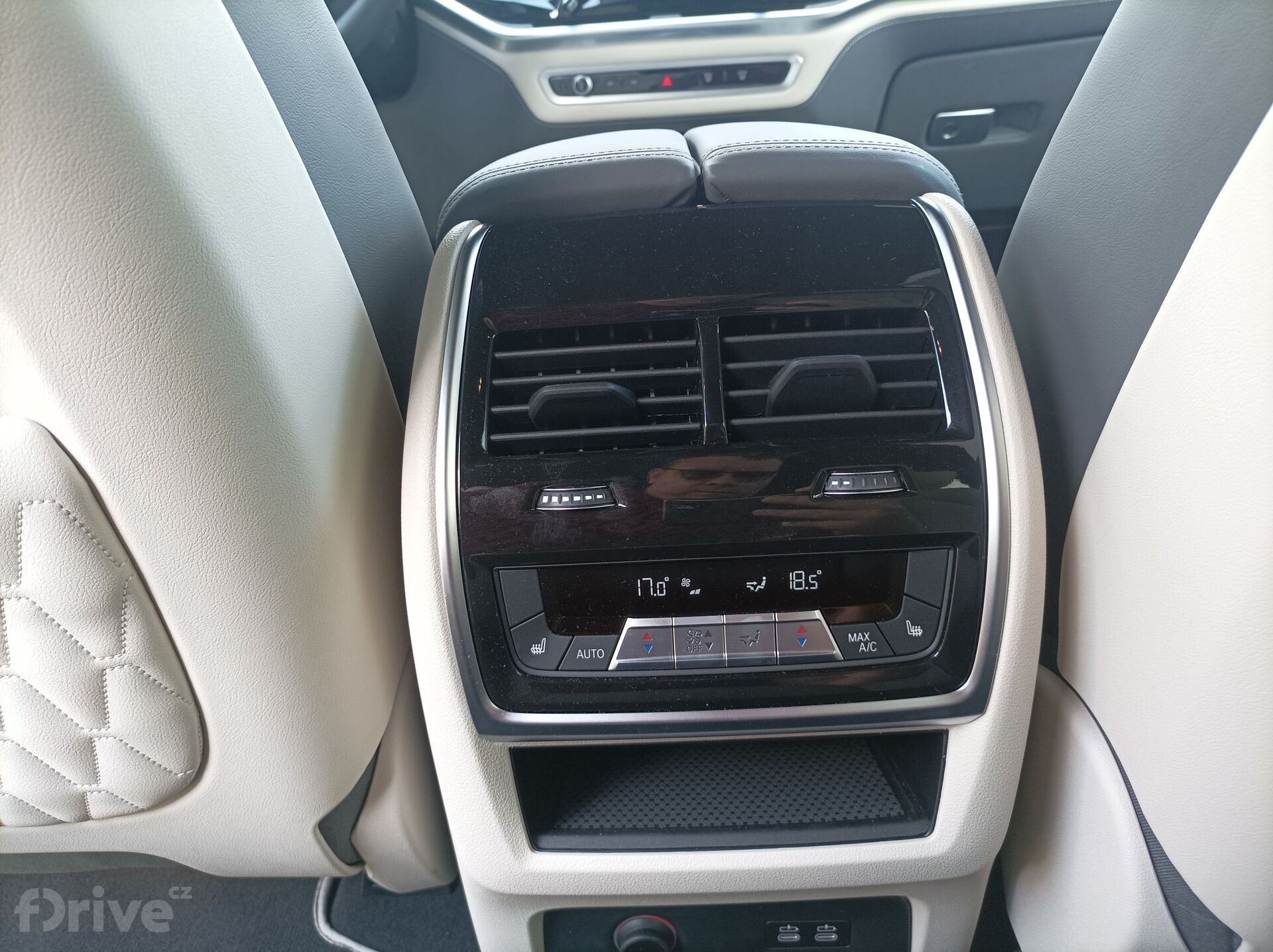 BMW X7 M60i xDrive (2023)