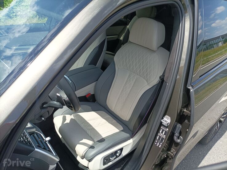 BMW X7 M60i xDrive (2023)