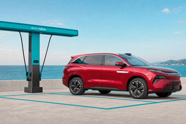 BYD Atto 8