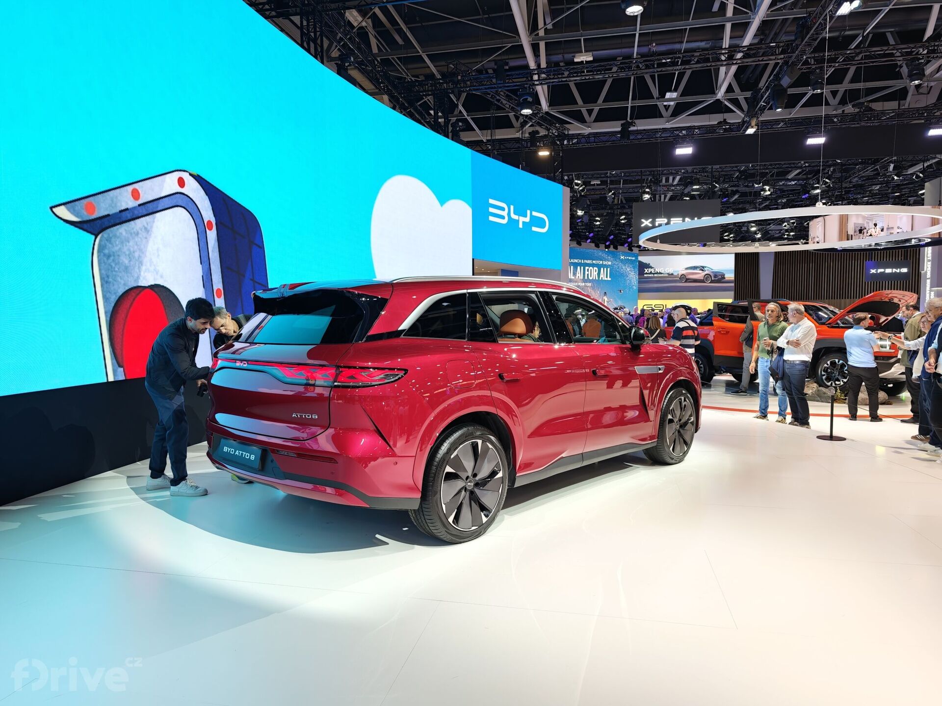 BYD Atto 8