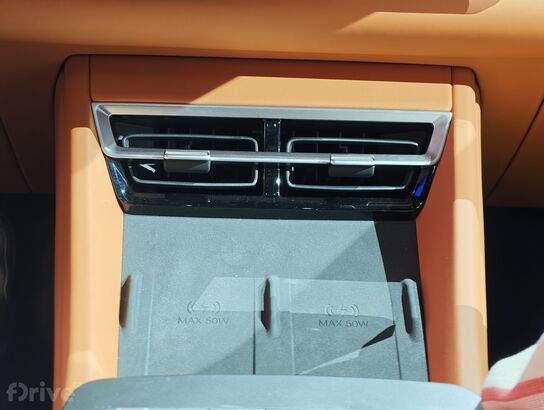 BYD Atto 8