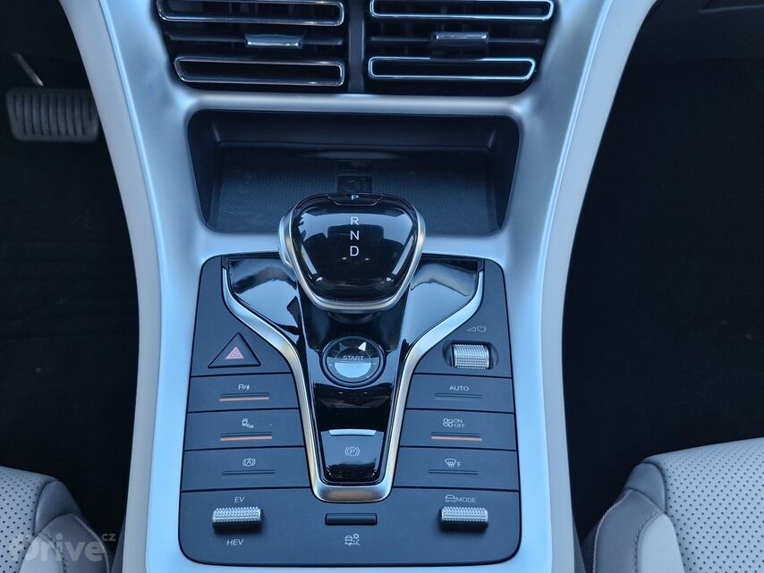 BYD Seal 5 DM-i