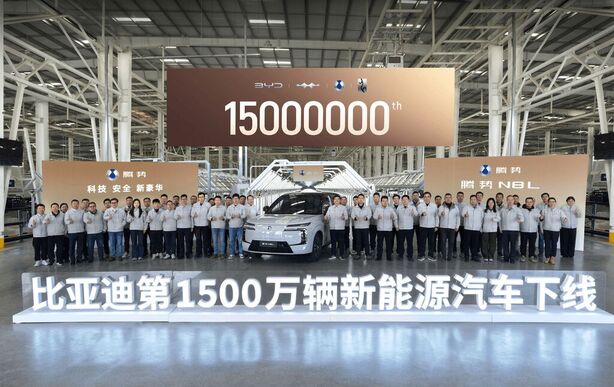 BYD slaví obří milník. Vyrobil už 15 milionů elektrifikovaných aut