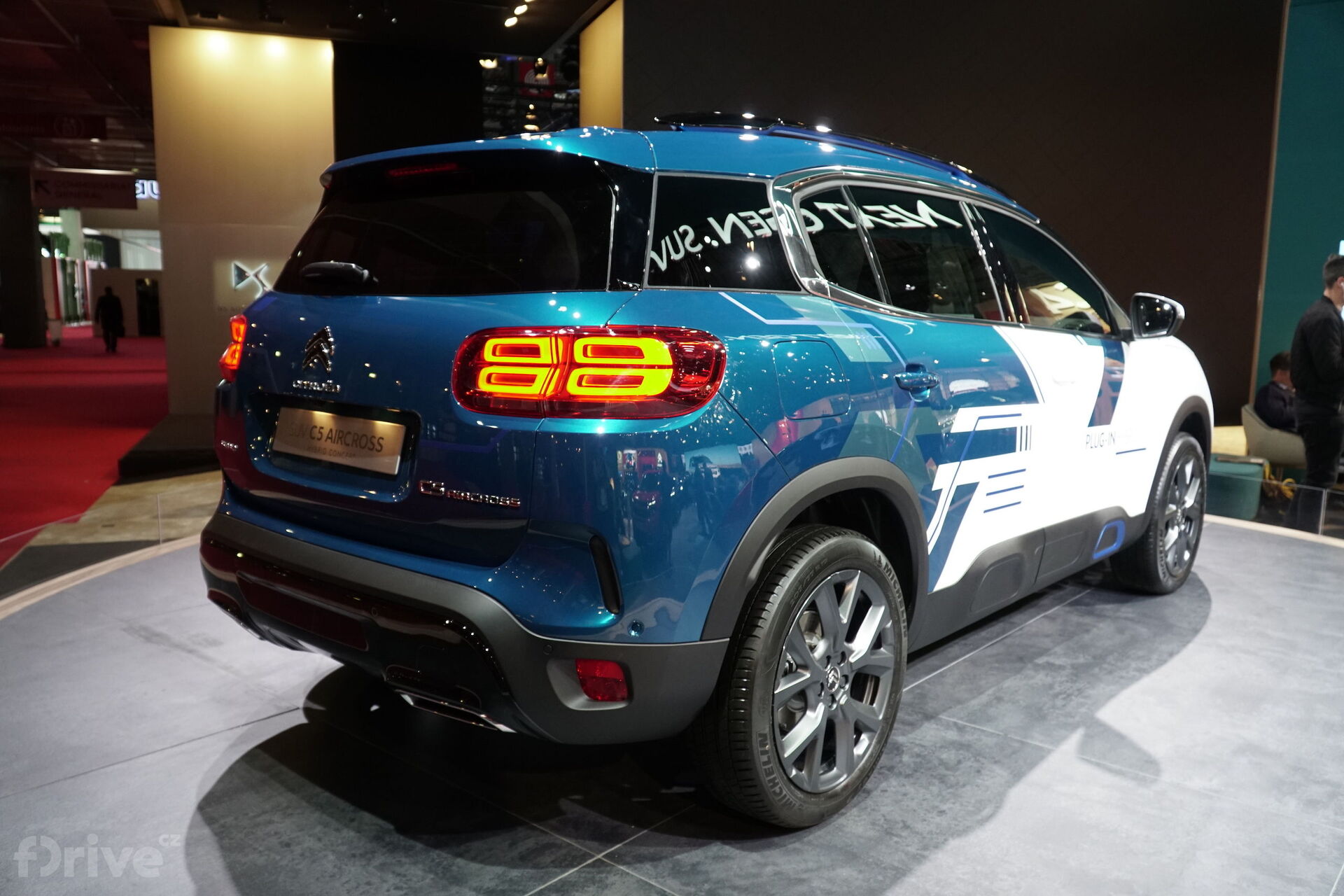 C5 Aircross Hybrid Concept