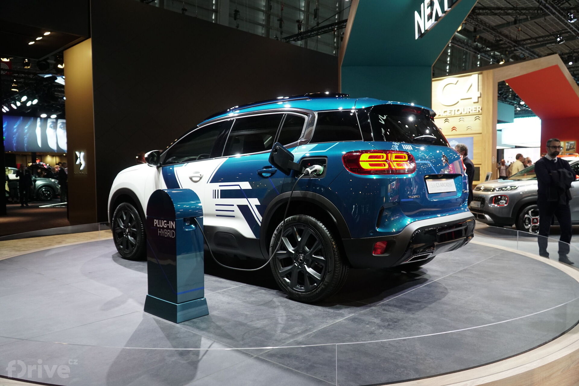 C5 Aircross Hybrid Concept
