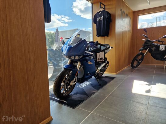 Česká premiéra modelu DSR/X