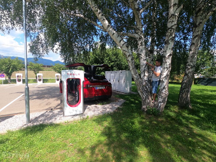 Cesta do Chorvatska - Tesla Model X