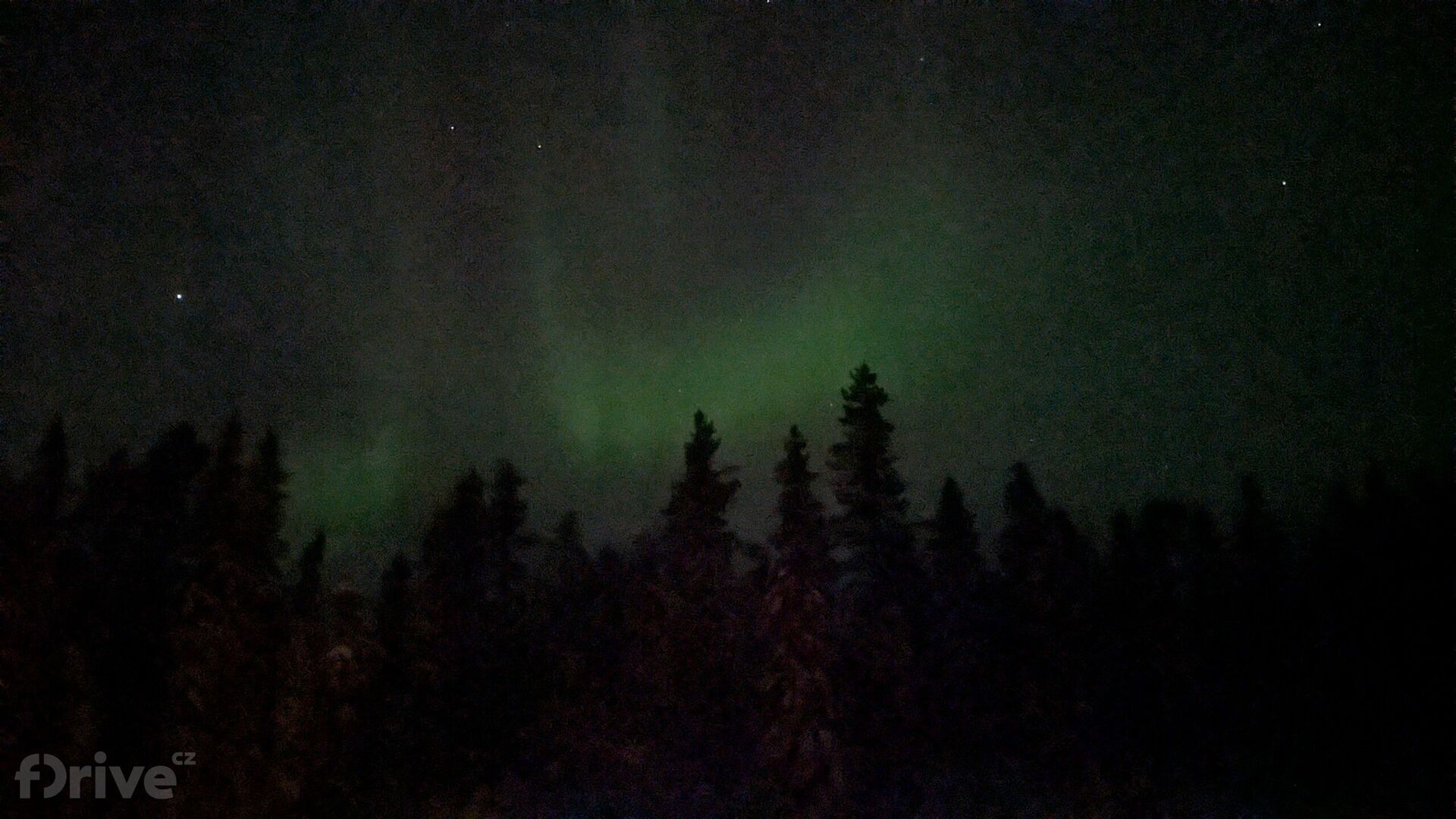 Cestou zpět se nám polární záře ukázala před Östersundem