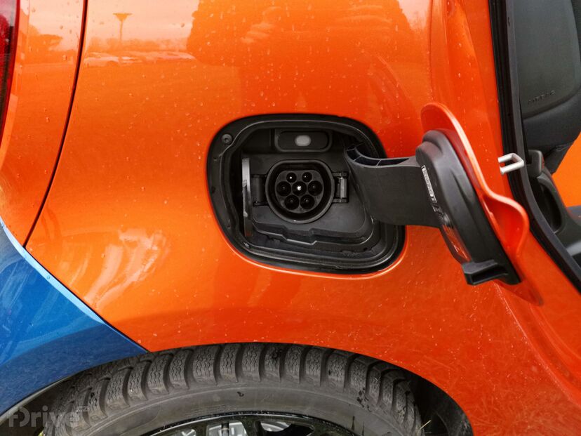 Cestujeme elektromobilem po Praze