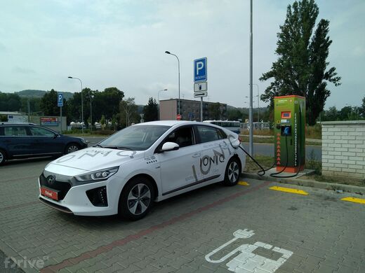 ČEZ, Beroun, ul. Na Podole, parkoviště u nádraží