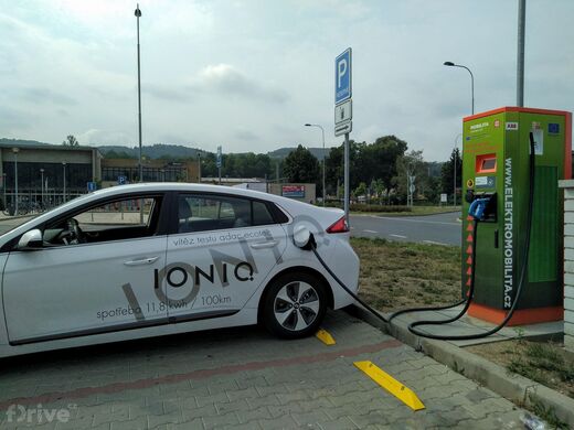 ČEZ, Beroun, ul. Na Podole, parkoviště u nádraží