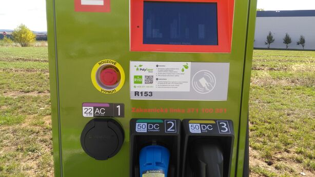 ČEZ, D5 exit č. 35-Žebrák, autosalon V-Auto