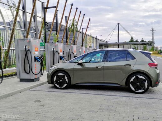 ČEZ, dálnice D1, 6. km směr Ostrava, odpočívka Průhonice, čs. Pumpa