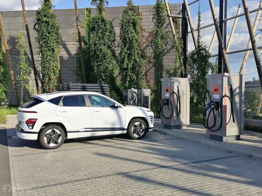 ČEZ, dálnice D1, 6. km směr Ostrava, odpočívka Průhonice, čs. Pumpa