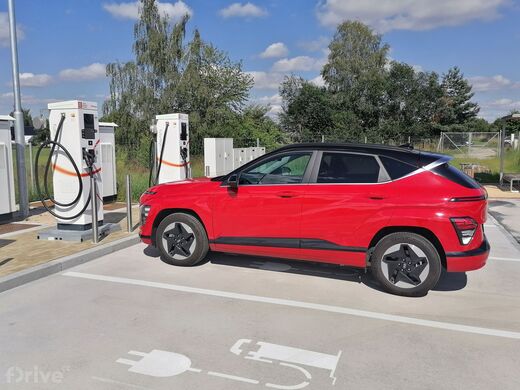 ČEZ, dálnice D1, 96. km směr Praha, odpočívka Mikulášov - Herálec, ČS MOL