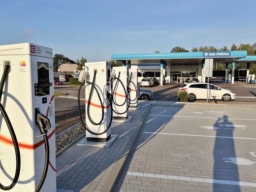 ČEZ, dálnice D10, exit 57, odpočívka Mnichovo Hradiště, čerpací stanice KM-Prona