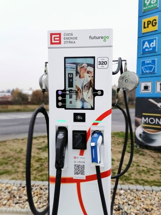ČEZ, dálnice D10, exit 57, odpočívka Mnichovo Hradiště, čerpací stanice KM-Prona