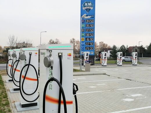 ČEZ, dálnice D10, exit 57, odpočívka Mnichovo Hradiště, čerpací stanice KM-Prona