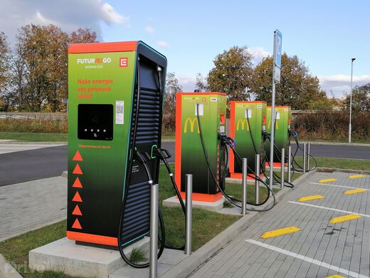 ČEZ, dálnice D35, 253.km, odpočívka Unčovice, McDonald´s