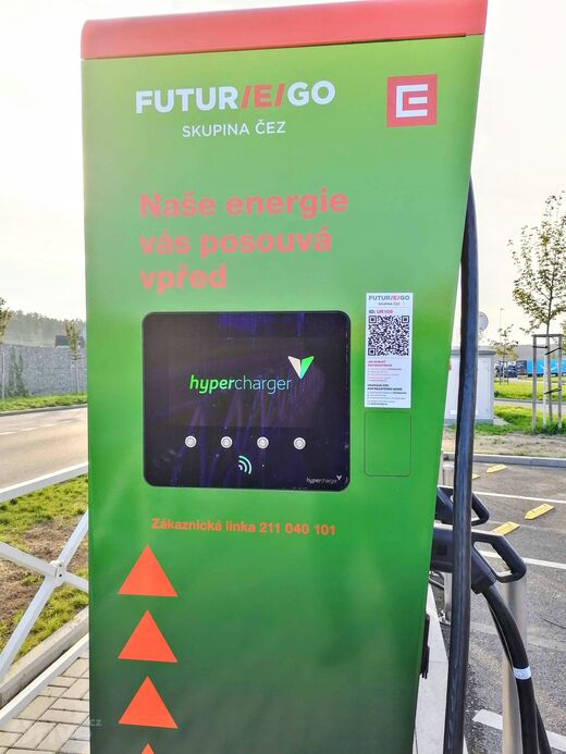 ČEZ, dálnice D5, 85. km směr Rozvadov, odpočívka Šlovice, čerpací stanice Benzina ORLEN