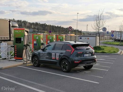 ČEZ, dálnice D5, 85. km směr Rozvadov, odpočívka Šlovice, čerpací stanice Benzina ORLEN