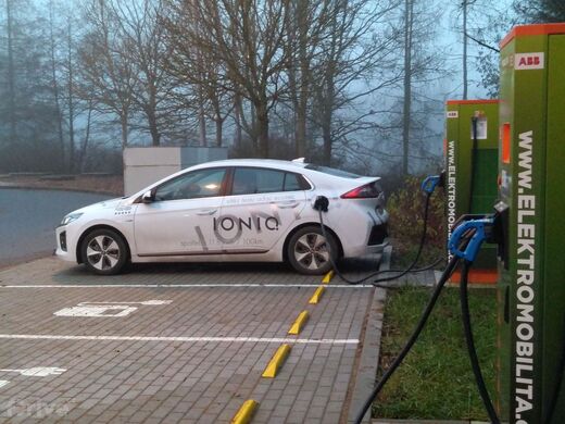 ČEZ, Domažlice, Kozinova ul., ČS Benzina