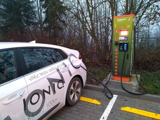 ČEZ, Domažlice, Kozinova ul., ČS Benzina