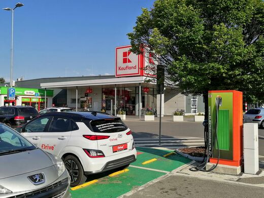 ČEZ, Hodonín, Okružní ul., supermarket Kaufland