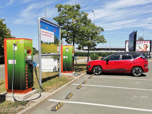 ČEZ, Hradec Králové, Pilnáčkova ul., hypermarket Kaufland