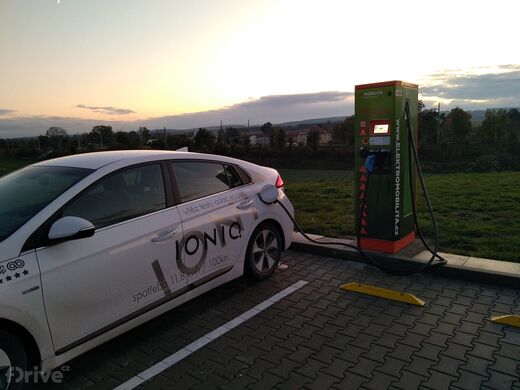 ČEZ, Hradec nad Svitavou, silnice č. 43, ČS Benzina