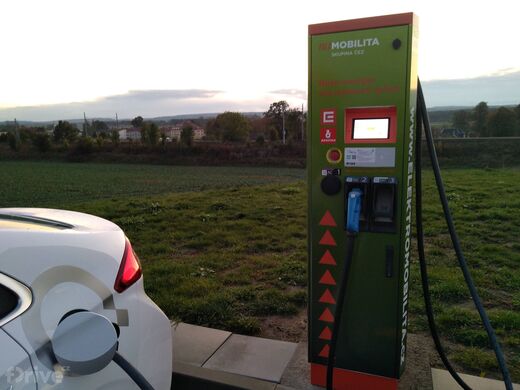 ČEZ, Hradec nad Svitavou, silnice č. 43, ČS Benzina