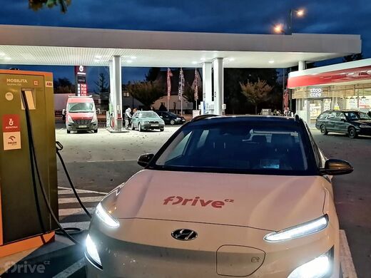 ČEZ, Jaroměř, Hradecká ul., čerpací stanice Benzina ORLEN