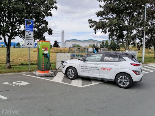 ČEZ, Jaroměř, Hradecká ul., čerpací stanice Benzina ORLEN