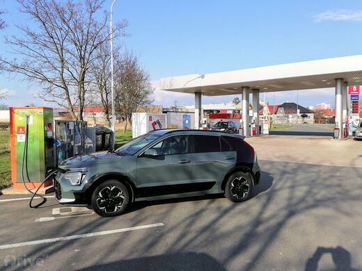 ČEZ, Jaroměř, Hradecká ul., čerpací stanice Benzina ORLEN