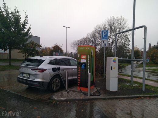 ČEZ, Jičín, Riegerova ul., OC Kaufland,