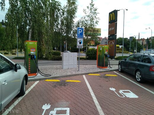 ČEZ, Karlovy Vary, McDonald's