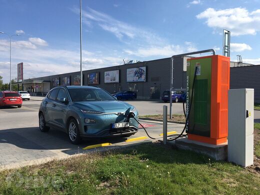 Nabíjecí stanice ČEZ, Kaufland Třeboň