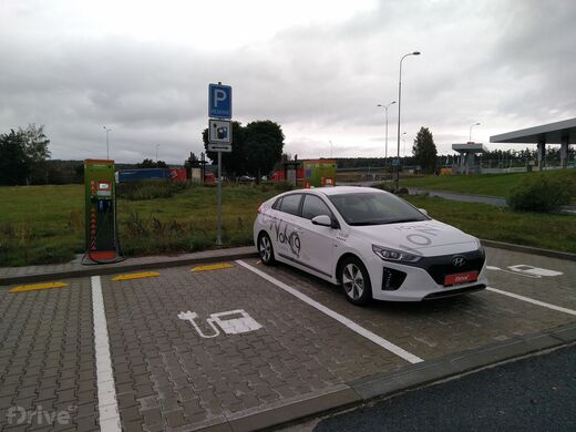 ČEZ, Kladruby, vedle dálnice D5, km. 111, směr Rozvadov