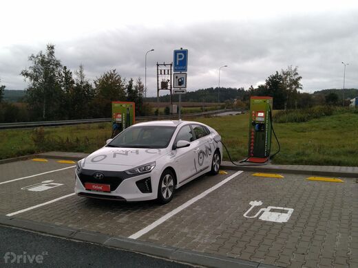 ČEZ, Kladruby, vedle dálnice D5, km. 111, směr Rozvadov