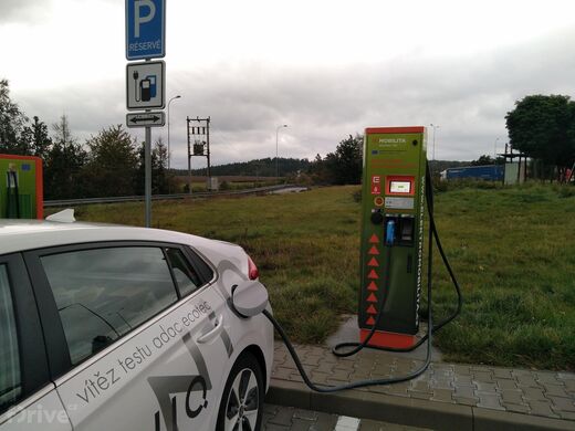 ČEZ, Kladruby, vedle dálnice D5, km. 111, směr Rozvadov