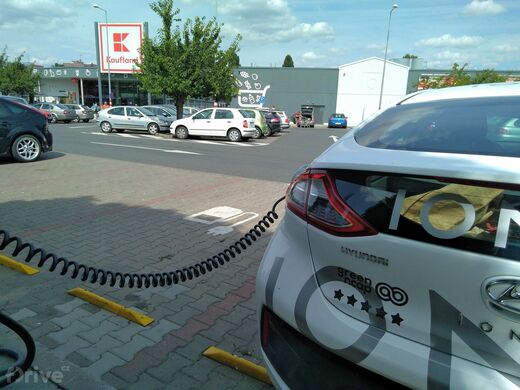 ČEZ, Kolín, ul. Benešova, supermarket Kaufland