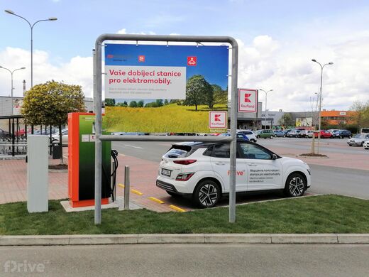 ČEZ, Nymburk, Kolínská ul., OC Kaufland