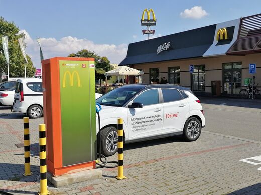 ČEZ, Olomouc, Brněnská ul., McDonald´s