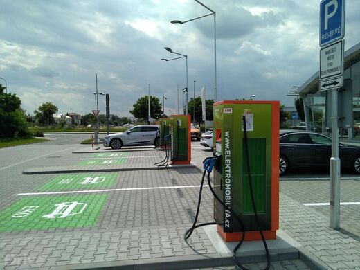 ČEZ, Olomouc, tř.Kosmonautů, Autosalon Audi Samohýl